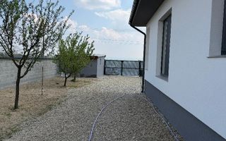 Casa noua in localitatea Carandeni - Poză 15