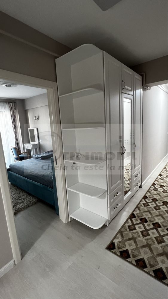 Apartament cu o camera, decomandat + terasă 13 mp + 30 mp + parcare ! - Poză 4