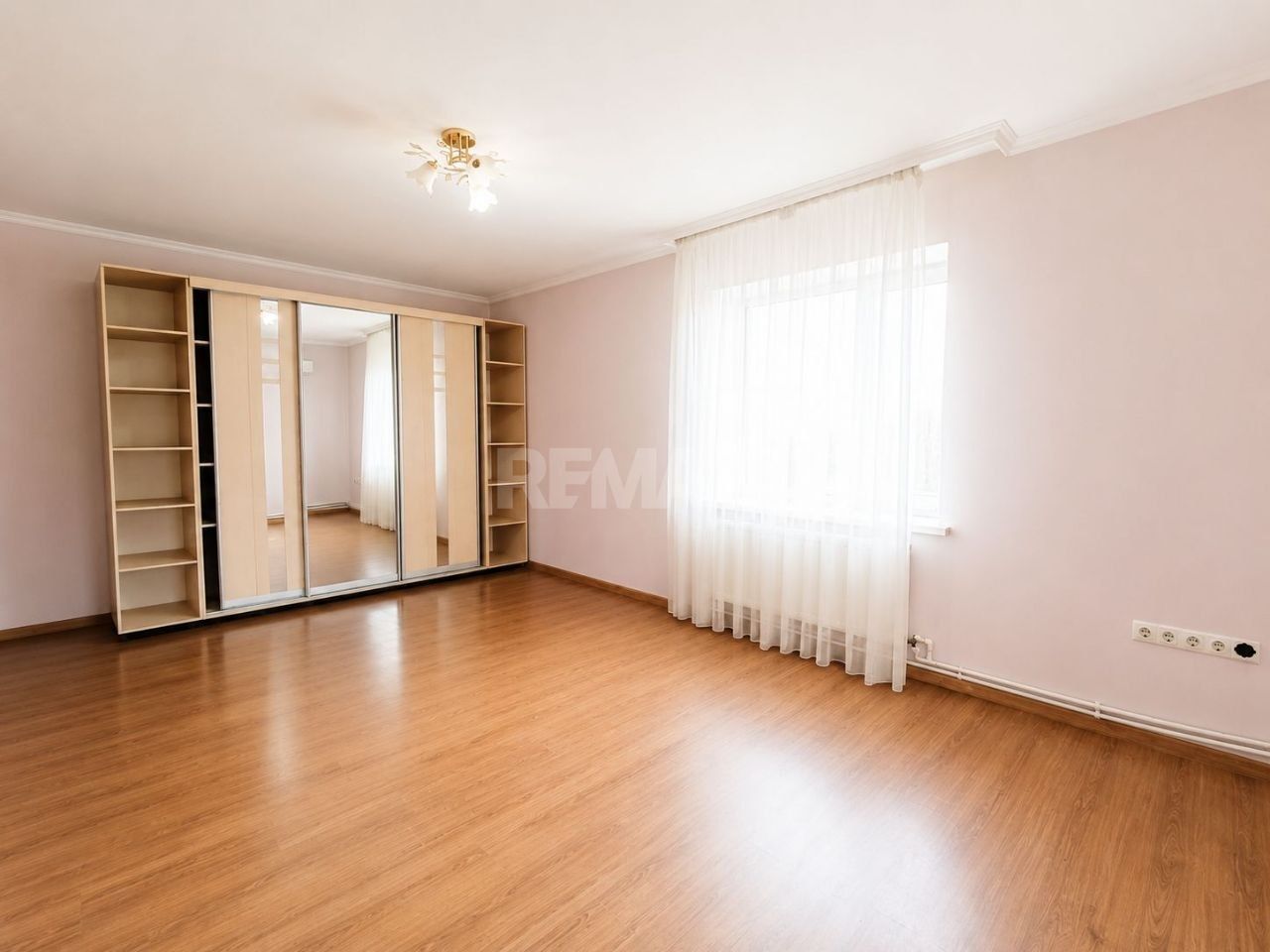 Cojușna - Casă 6 Dormitoare + Living | 259 m² | teren 10,81 ari | 249.000 € - Poză 12