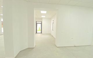 Spatiu comercial sau pentru birouri 150mp utili central, spre piata - Poză 3