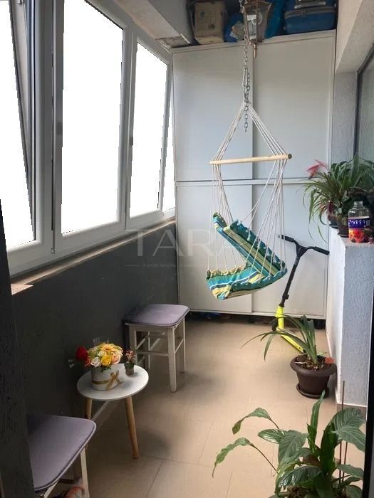 2 camere moderne, mobilate complet, cu parcare inclusă – gata de mutat - Poză 8