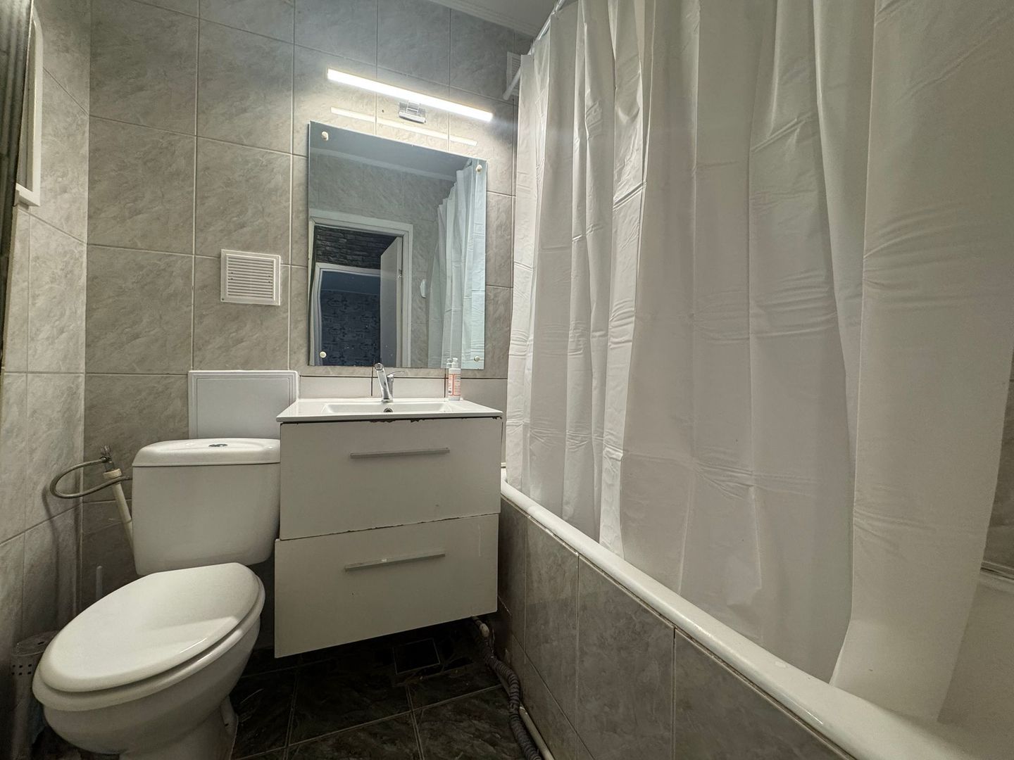 Apartament 3 camere de inchiriat, loc de parcare, Raul Doamnei- Pet Friendly - Poză 10