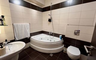 Apartament 3 camere cu balcon generos, parcare și pivniță – Turnișor - Poză 10