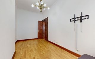 Casă cu șarm istoric lângă Cișmigiu – 6 camere, atrium natural, cramă - Poză 26