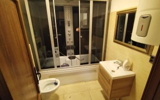 Se vinde casa renovata Tarlungeni, teren ~550mp - Poză 8