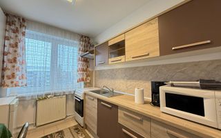 Apartament 2 camere | Etaj 3 | Balcon | Zona Centrala - Poză 3