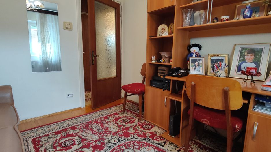 COMISION 0 | 4 camere Superb | Metrou Crangasi | Bloc 1986 - Poză 10