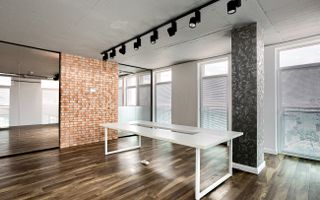 Spațiu birou în Arad ultracentral cu parcare - Poză 3