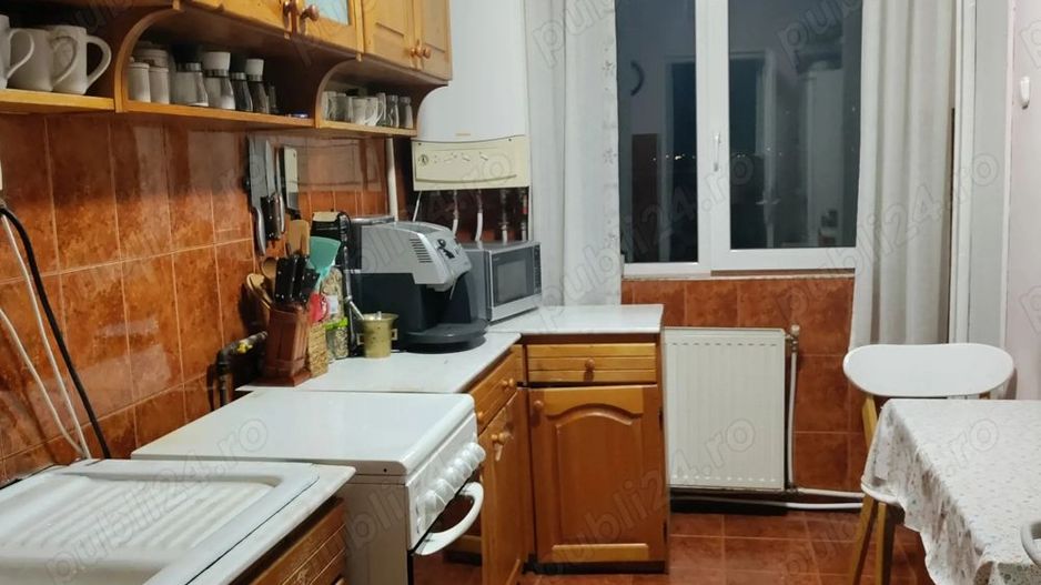 Vand apartament 3 cam etaj 6/9 Careiului. - Poză 6