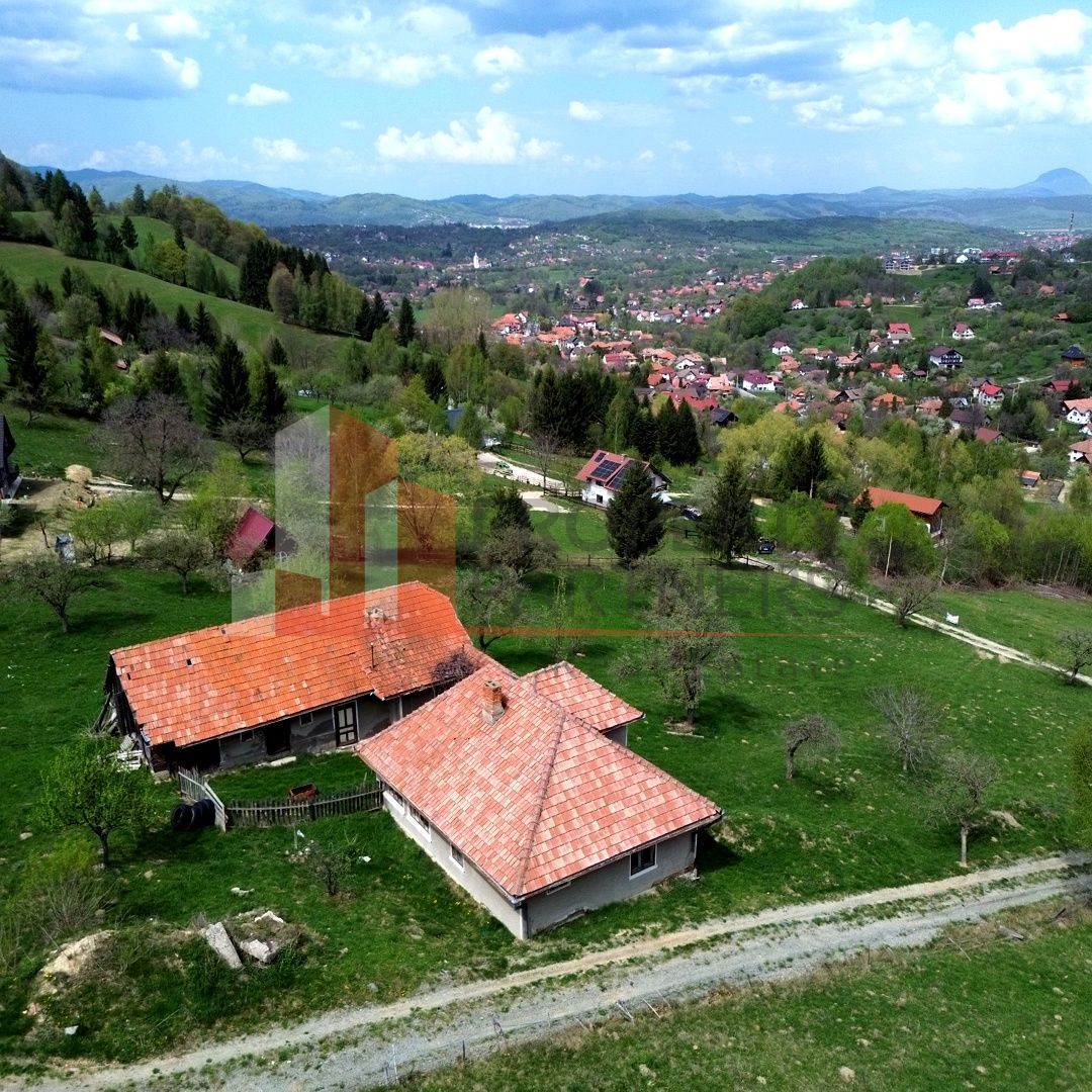 Casă tradițională sat Poarta, comuna Bran teren 1000 mp - Poză 3