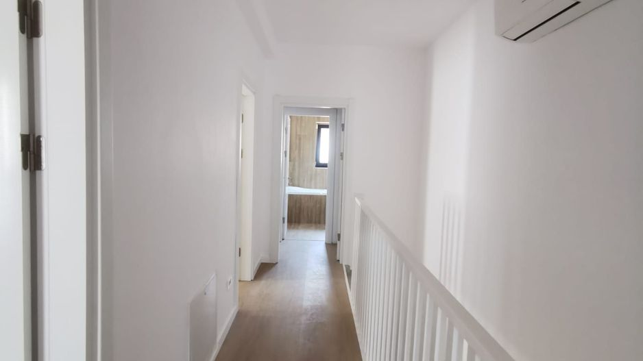 Vila  de tip duplex 4 camere Pompa Caldura Titan Pallady - Poză 10