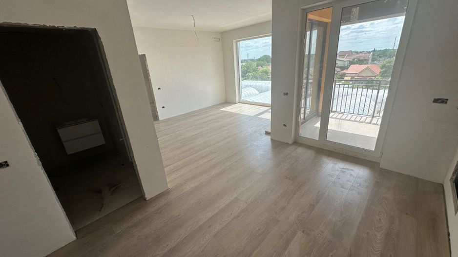 Apartment bloc nou cu lift si loc de parcare inclus - Poză 3