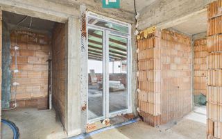 Penthouse cu terasă generoasă, în centrul Chișodei - Poză 2