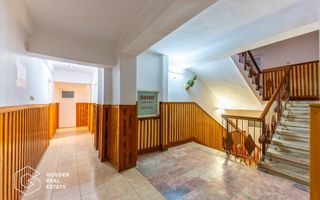 Cladire cu 24 camere, langa Castelul Regal Savarsin - Poză 7