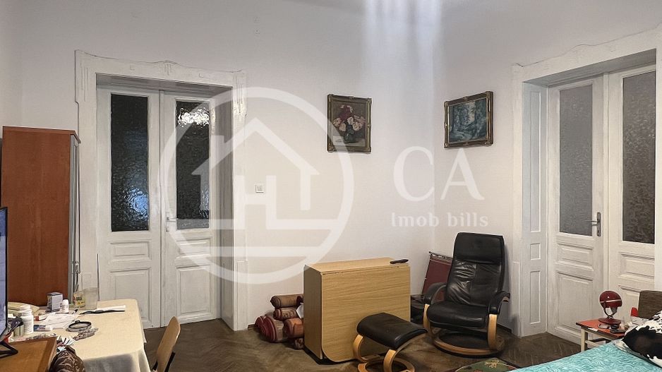 Apartament cu 3 camere de vanzare Central Oradea - Poză 4