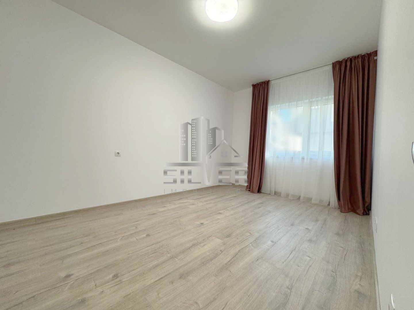 Apartament cu 2 camere/gradina 75 mp/zona Parc Poligon. - Poză 6
