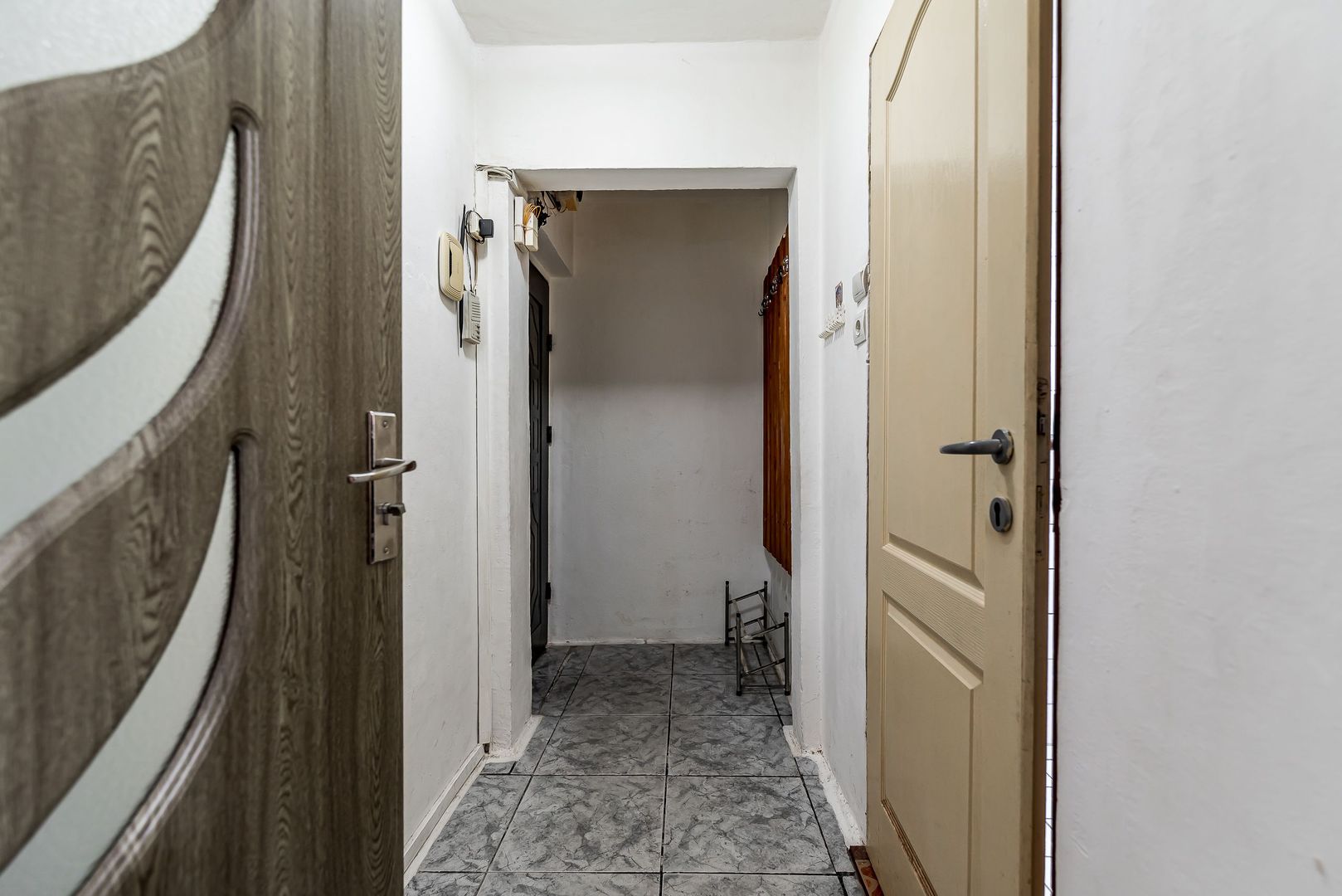 Apartament cu 3 camere, etaj 1 + loc de parcare pe Aleea Predeal - Poză 11