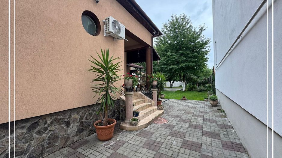 Vila renovat de vanzare D+P curte proprie 774 mp, semicentral Arad - Poză 2