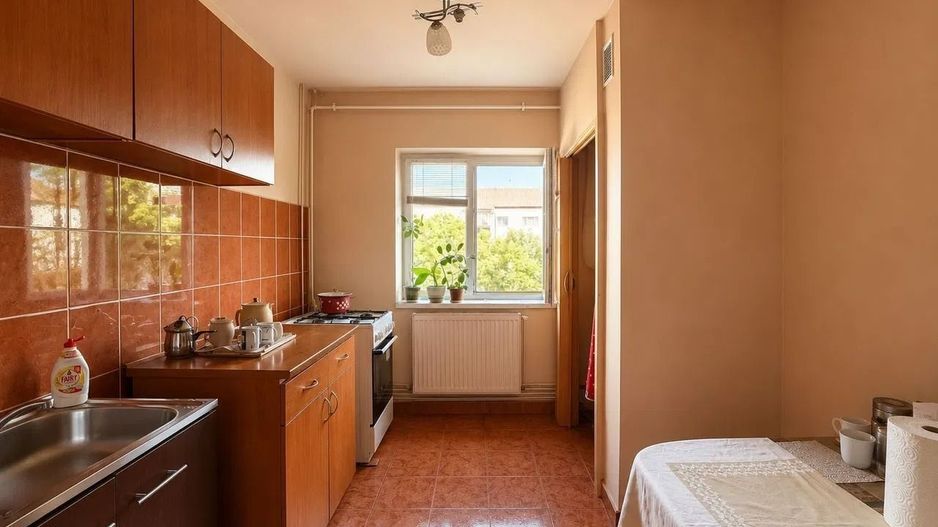 COMISION 0, Apartament 3 Camere,Decomandat, Etaj 3, Centrala, Aradului - Poză 3