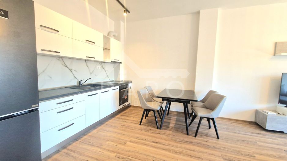 Apartament de inchiriat cu 3 camere , strada Papiu Ilarian - Poză 2