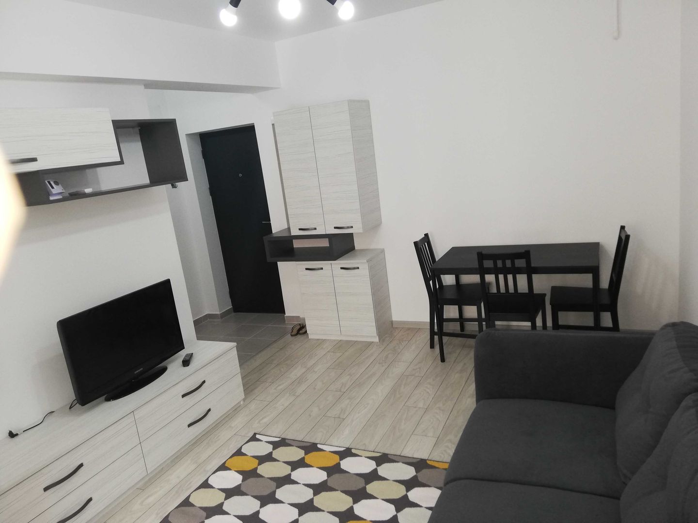 Apartament 2 camere Aparatorii Patriei / Viva Residence - Poză 2