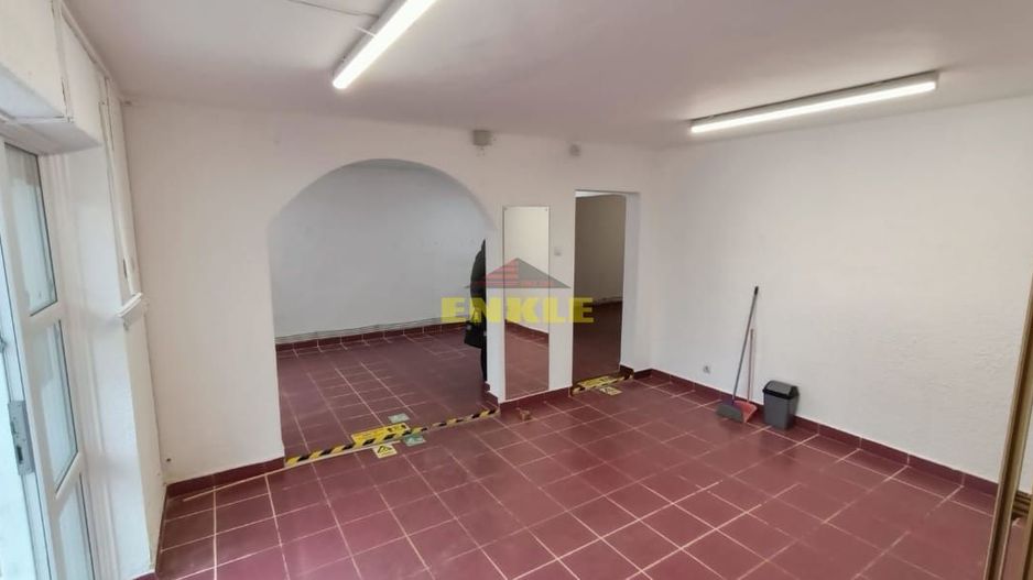 De inchitiat spatiu comercial, Bulevardul G-Enescu - Poză 1
