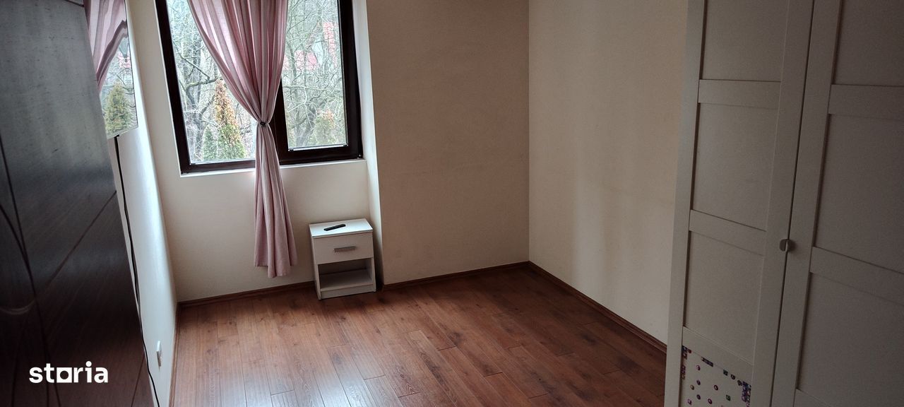 Inchiriez apartament 3 camere,piscina,foisor,vedere padure - Poză 8