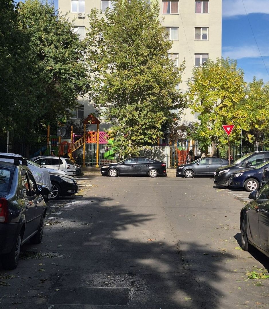 Ap decomandat 4 camere , 2 bai si 2 balcoane-zona Colentina bloc 1986 - Poză 26