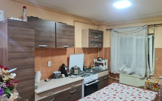 Apartament spatios cu 4 camere, 2 balcoane – Marghita, zona Penny - Poză 2