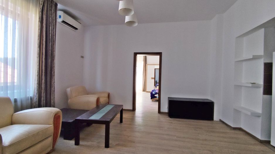 Apart.ultracentral 2 cam.et.1, pe str.Evreilor Deportati 64, Oradea - Poză 1