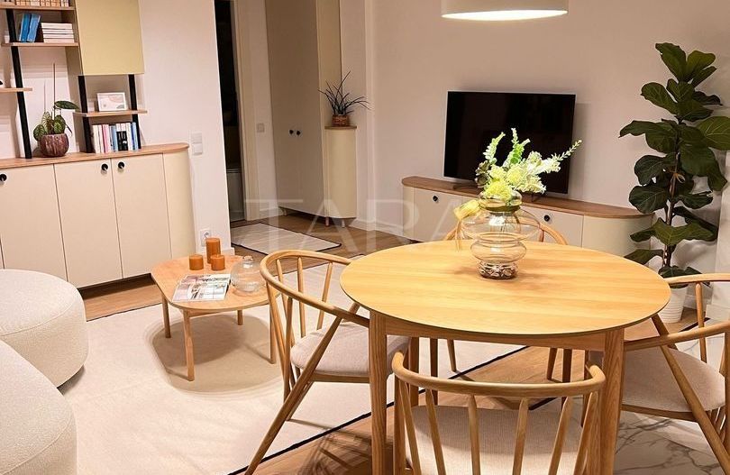 Apartament 2 camere cu design Art Deco – zona Mihai Viteazul - Poză 3