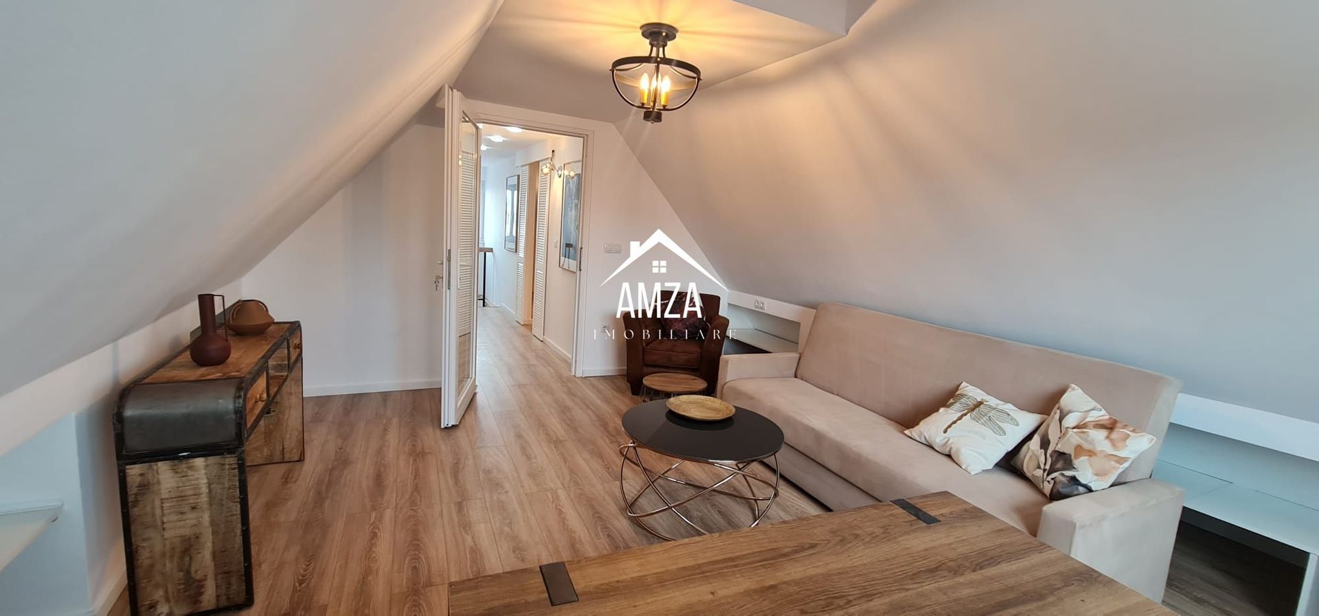 Vila spațioasă și elegantă de vânzare la intrarea în cartierul Turnișo - Poză 6
