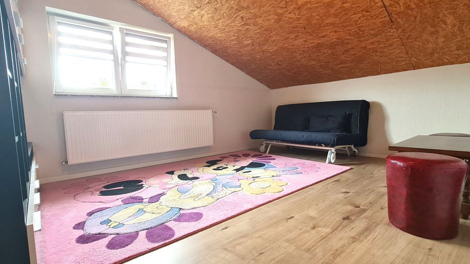 Casa semimobilata semiutilata modern cartier Izvor Tarlungeni Brasov - Poză 18