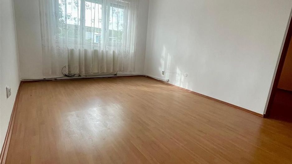 Apartament 3 camere  Marghita - Poză 2