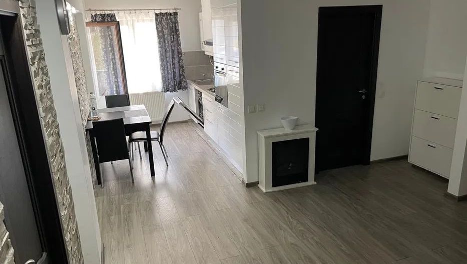 Apartament 3 camere | Floresti | Balcon | Loc de parcare - Poză 1