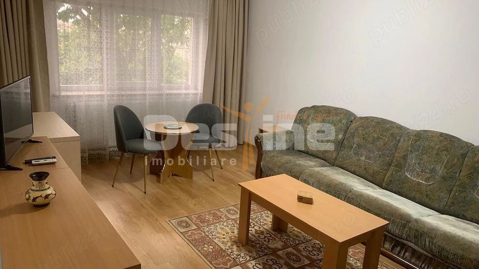 Inchiriez apartament 2 camere, zona Trocadero - Poză 1