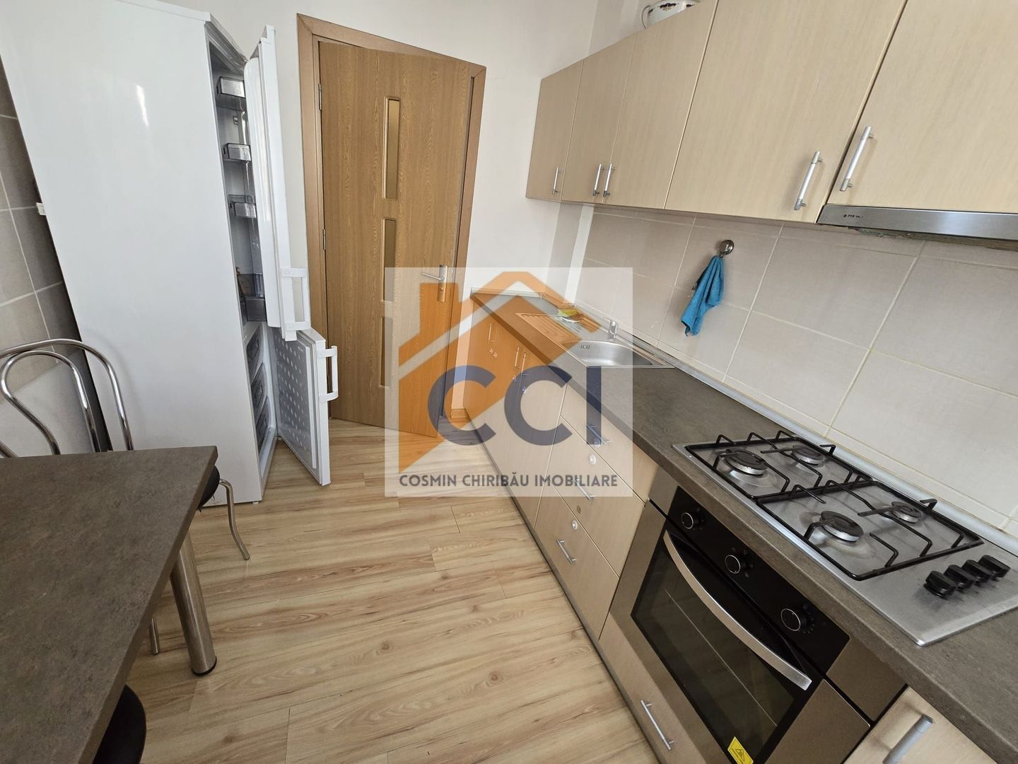 DE VÂNZARE - Apartament cu 2 camere în Bacău - Etaj 1 - Poză 16