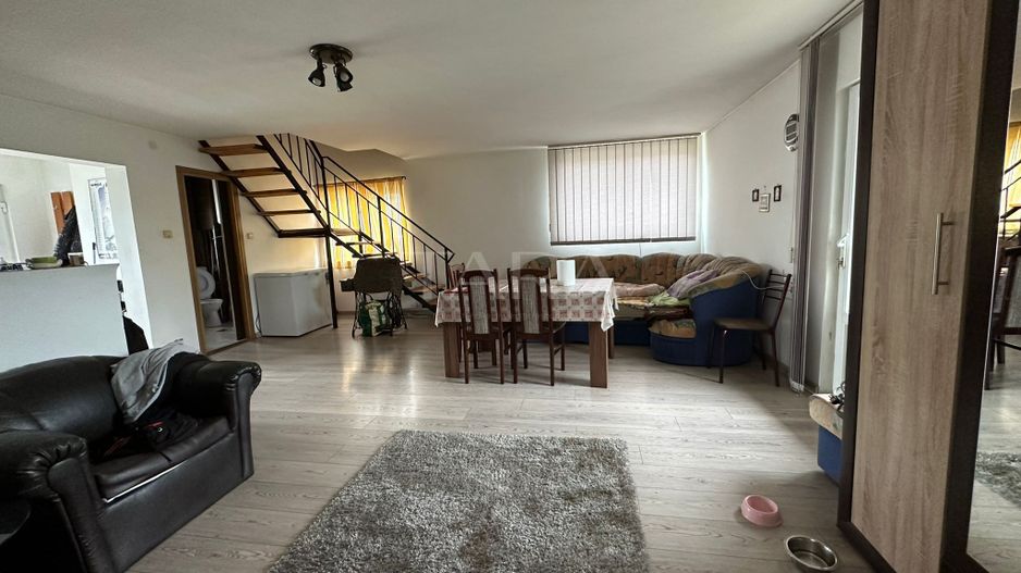 Casa cu 4 camere de vanzare in Iris - Poză 1