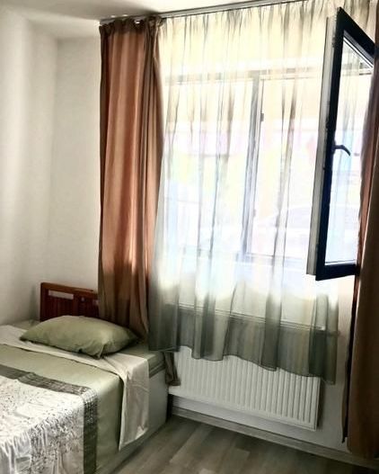 Apartament 3 camere cu parcare – Strada Rezervelor, demisol înalt, 52 mp - Poză 2