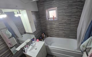 BRASADAS vinde ap 4 cam etaj 10/10 in Centru Nou. - Poză 3