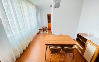 Închiriez apartament 3 camere ultracentral - Poză 3