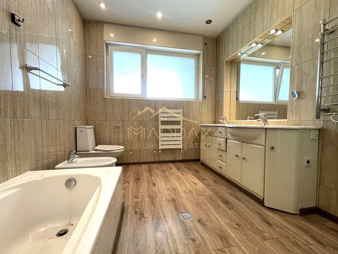 4 rooms ***203 SQM useful*** / 38 SQM terrace + garage / Primaverii - Poză 27