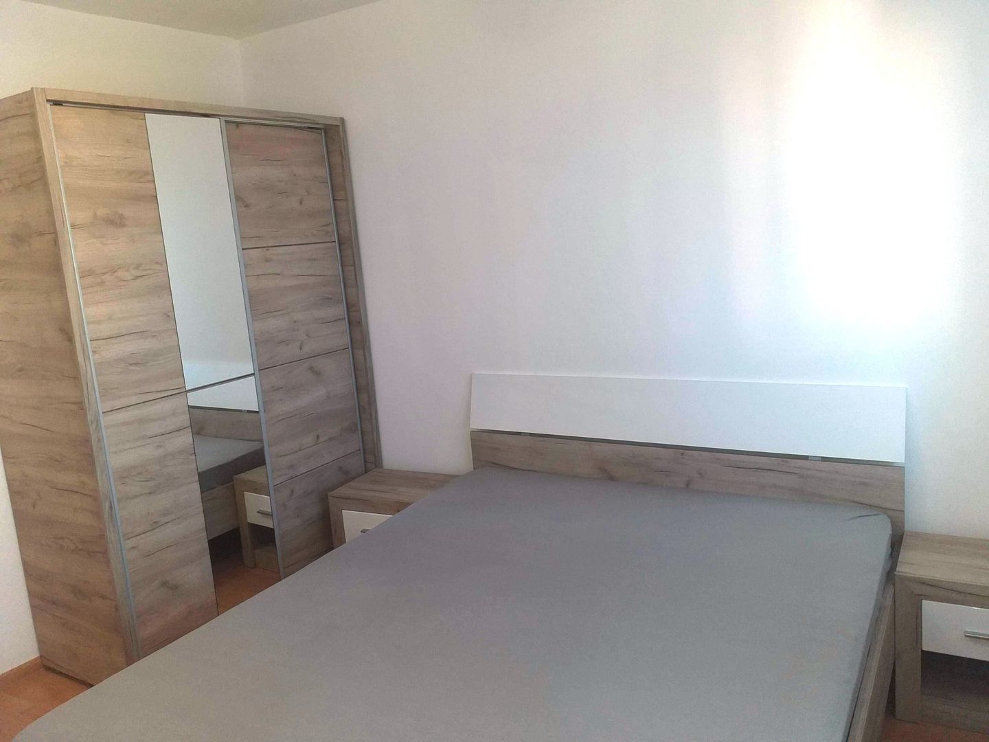 2 camere decomandat renovat complet, 5 minute metrou Costin Georgian - Poză 2
