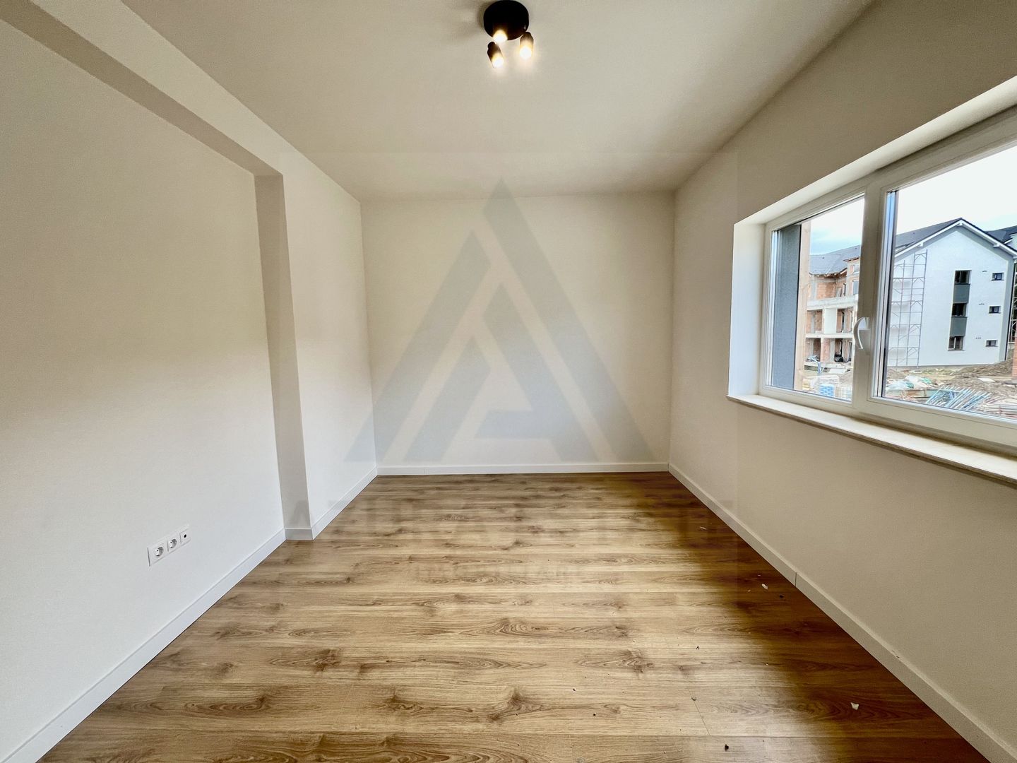 Apartament modern la cheie 77.8 mp utili cu 3 camere etaj 2 in DaVinci - Poză 1