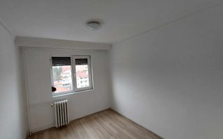 Apartament 3 camere, semidecomandat, zona Miron Costin - Poză 2
