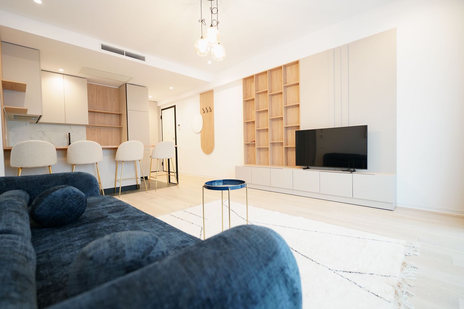 3 Camere + Parcare, Curte 75mp, One Lake Club - Poză 1