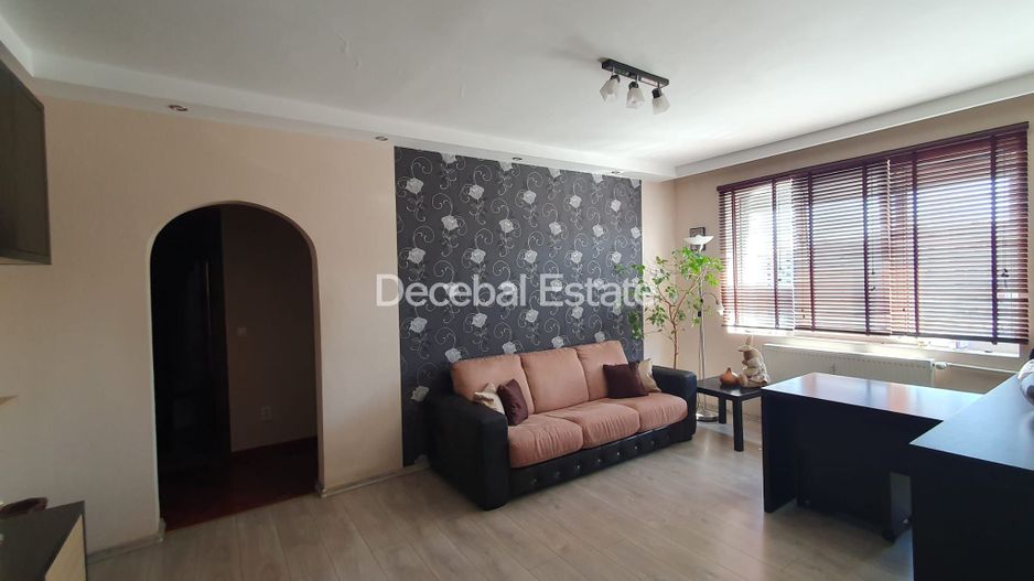 3 camere 70 mp 1978 metrou Dristor boxa la subsol loc de parcare - Poză 8