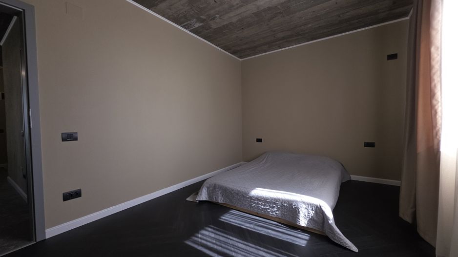 Vila intr-un peisaj idilic la 15 minute de capitala, pret imbatabil! - Poză 17