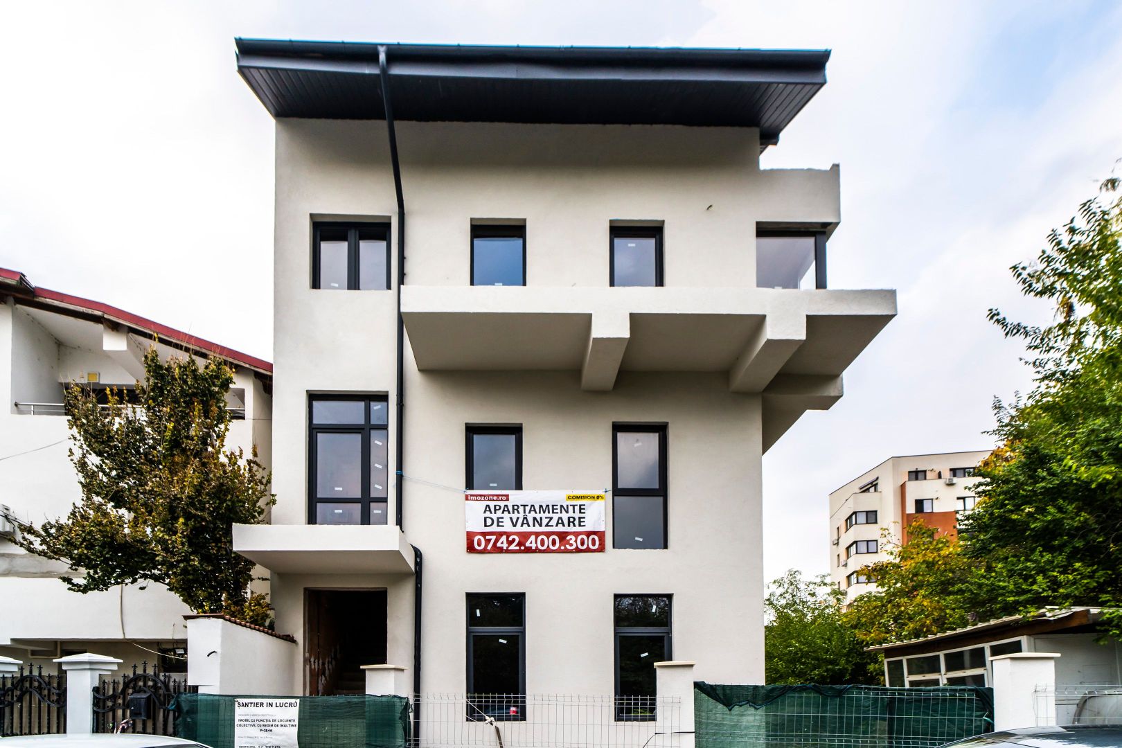 Apartament 3 cam., 2 bai, 2 balc., bloc nou, finisat la cheie, centrala termica - Poză 1