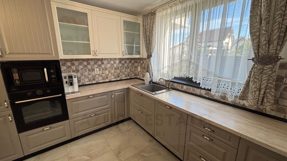 Casa individuala ultrafinisata 200 mp utili si teren 462 mp  Selimbar - Poză 26
